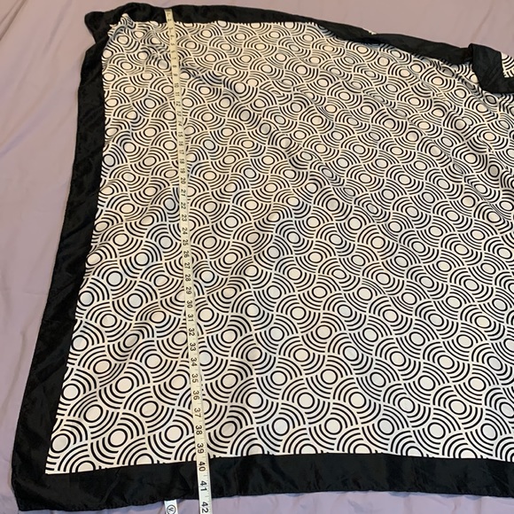 Large Black & White Geometric Scarf (42in x 42in) - Picture 1 of 4